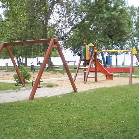 Apartmán Awesome In W/ Wifi And 2 Bedrooms Balatonfůzfő