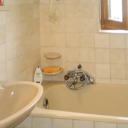 Awesome In W/ Wifi And 2 Bedrooms Apartman *